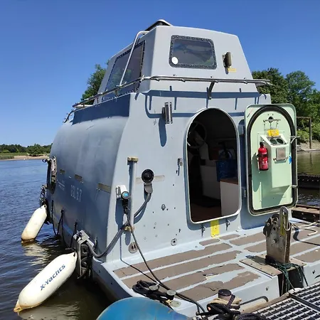 Ausgebautes Rettungsboot Gorch Pott Botel Hamburg