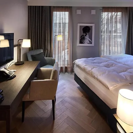 Clounys Hotel 4*