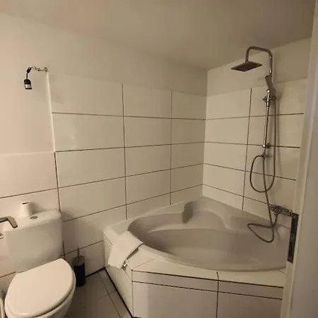Apartment Historische Am Jenischpark *