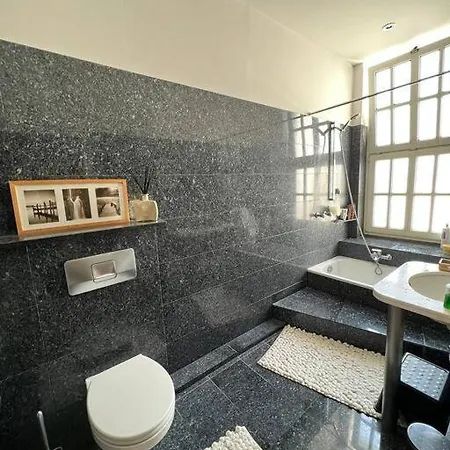 Apartment An Der Alster /altbau/ 105m2 Hamburg