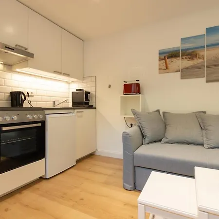 Neue Zentrale Souterrain-wohnung 24h Self Check-in Hamburg