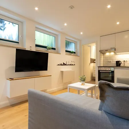 Apartment Neue Zentrale Souterrain-wohnung 24h Self Check-in Hamburg