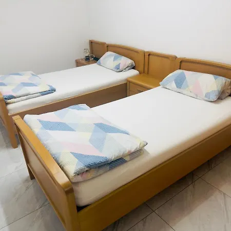 Fully Equipped 3 5 Bed Apartment Hamburg