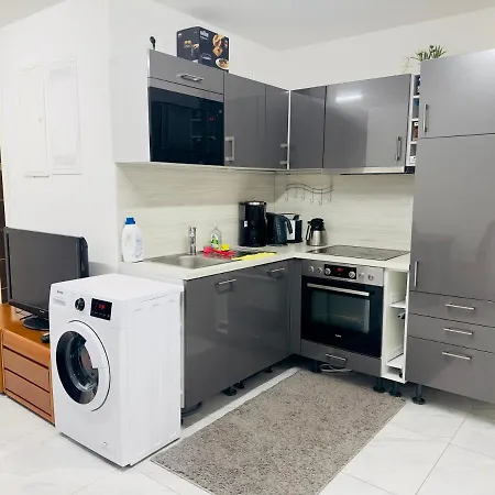 Fully Equipped 3 5 Bed Apartment *