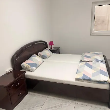 Fully Equipped 3 5 Bed Hamburg