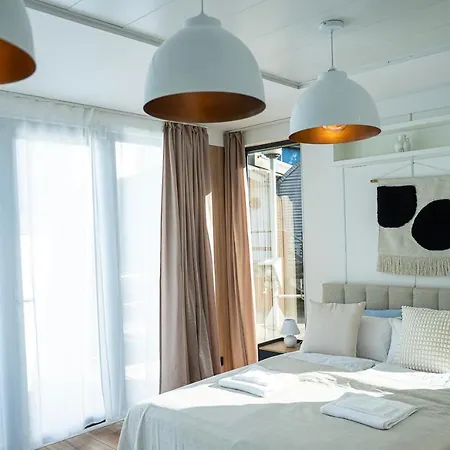 80qm Privates Hausboot In Hamburg-mitte Hamburg