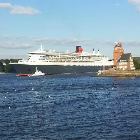 Am Elbufer 3* Hamburg
