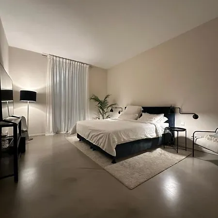 Homestay In Luxurious *