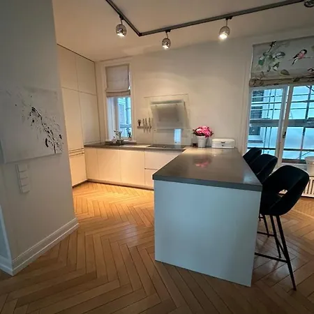 In Luxurious Homestay Hamburg
