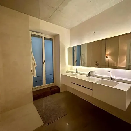 In Luxurious * 함브루크
