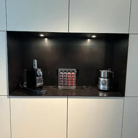 In Luxurious 홈스테이 *