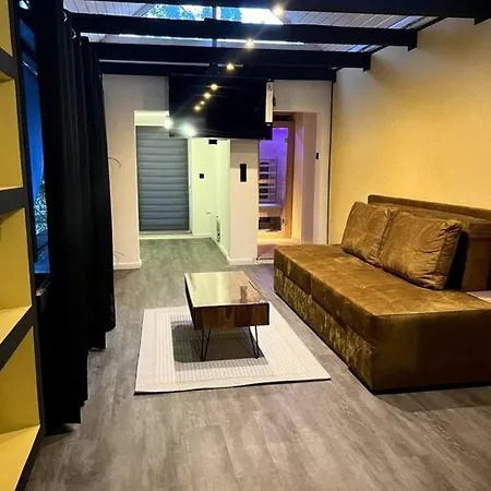 Apartment Schoenes Hinterhaus Naehe Badesee