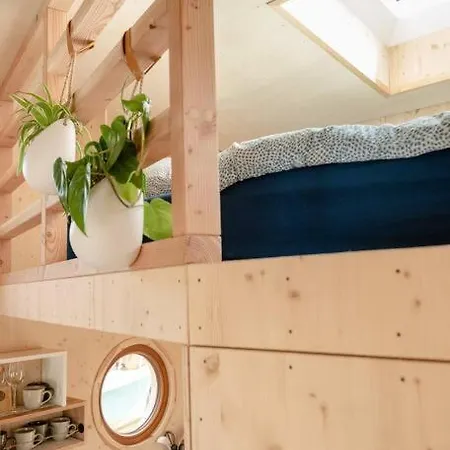 Hausboot Irene Mit Kamin - Winter An Der Dove Elbe Botel *