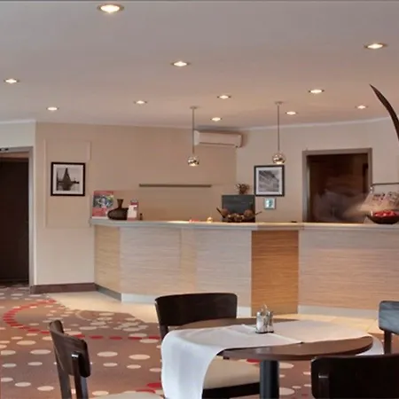 Leonardo Airport Hotel 3*