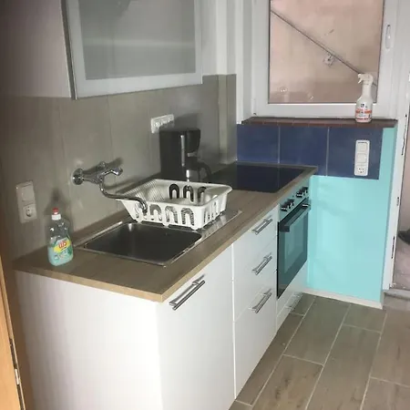 Volksdorf 2 Zimmer, 3 Betten, Souterrain