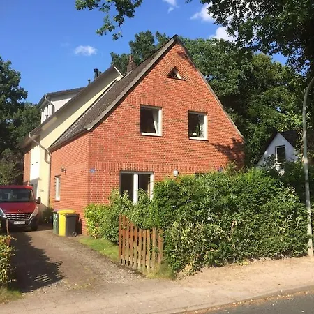 Volksdorf 2 Zimmer, 3 Betten, Souterrain *