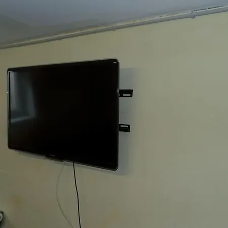 Volksdorf 2 Zimmer, 3 Betten, Souterrain *