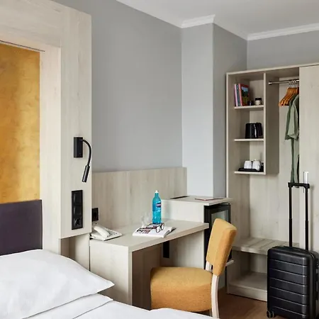 Western Raphael Altona Hotel 3*