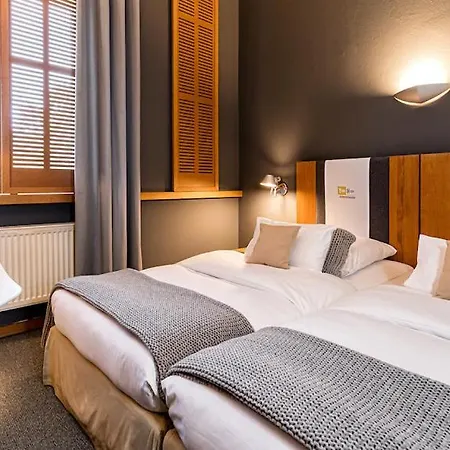 Yoho - The Young 3* Hamburg
