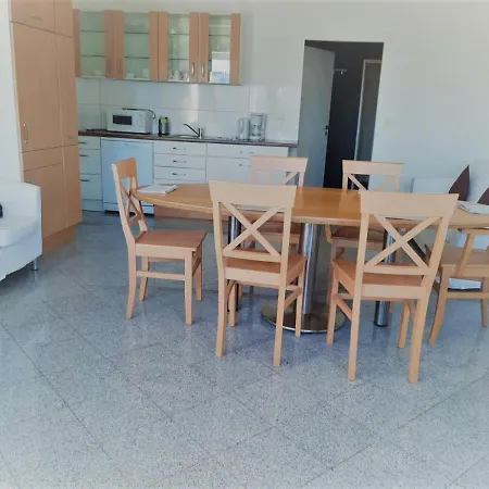 Mehrbett-apartment 1 Citynah, Einfache Ausstattung