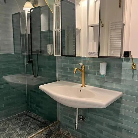 Studio-apartment 29 Beim Saseler Markt Frisch Renoviert *