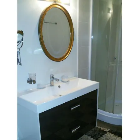Mehrbett-apartment 5 Citynah, Einfache Ausstattung *