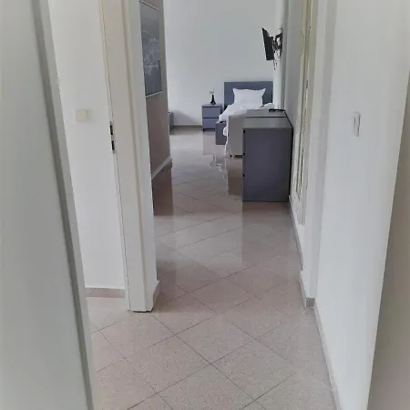 Mehrbett-apartment 4 Citynah, Einfache Ausstattung Apartment *