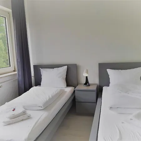 Mehrbett-apartment 4 Citynah, Einfache Ausstattung