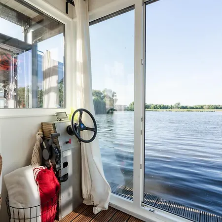 Botel Hausboot Wilma