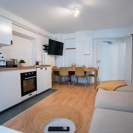 Apartment For 7 Hamburg