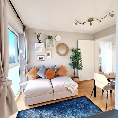 Urban Living - Floor *