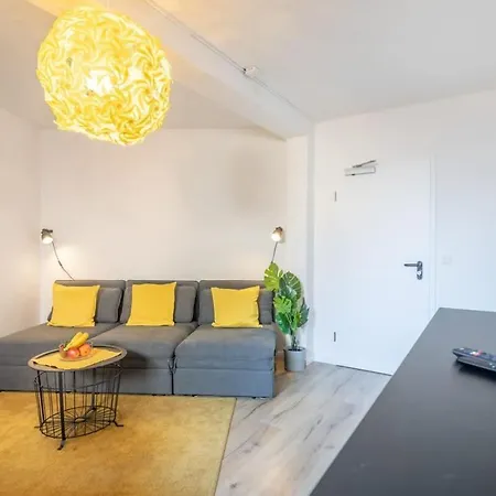 Apartment 1 Schulterblatt-apartments For 6 *