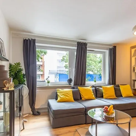 Apartment 3 Bedroom In Great Location