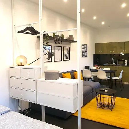 Apartment Cosy With Private Parking