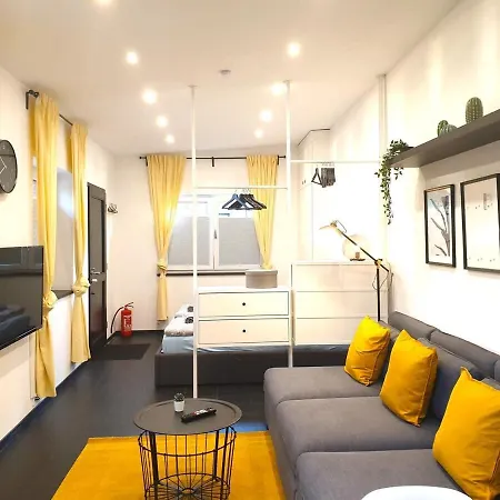 Cosy With Private Parking Apartment