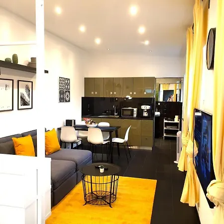 Apartment Cosy With Private Parking *