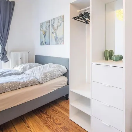 Cosy 2-room In Urban Location Hamburg