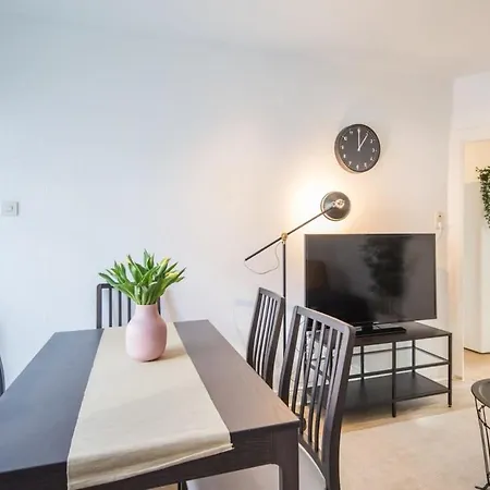 Apartment Schickes Zwei Kostenl Parkm Auf Der Strasse *