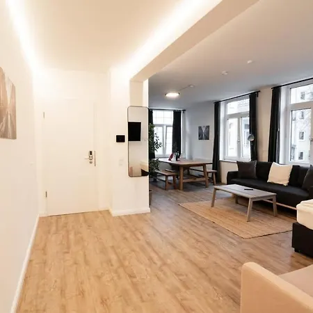 Apartment Gem For 12 Hamburg