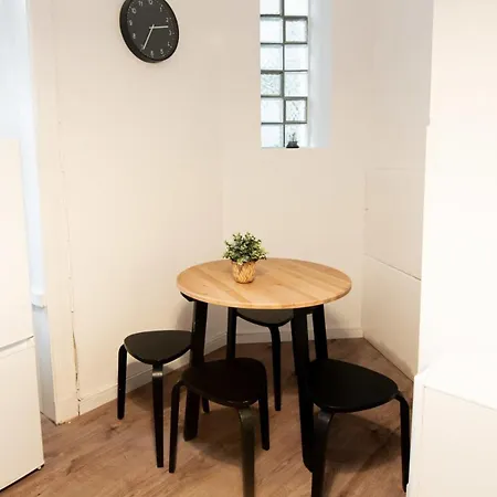 Great Three Bedroom Apartment