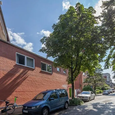 Apartment 3 Bedroom In Great Location