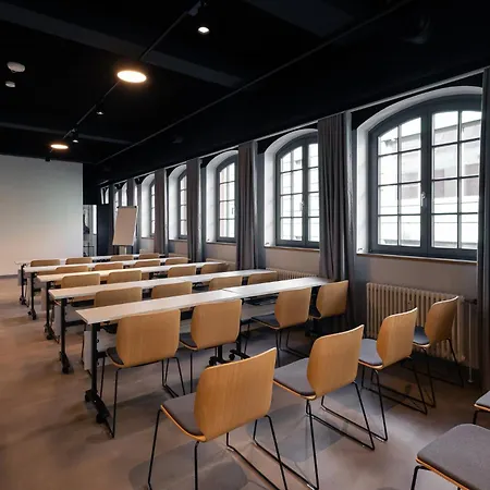 Ginn Elbspeicher Hotel 4*