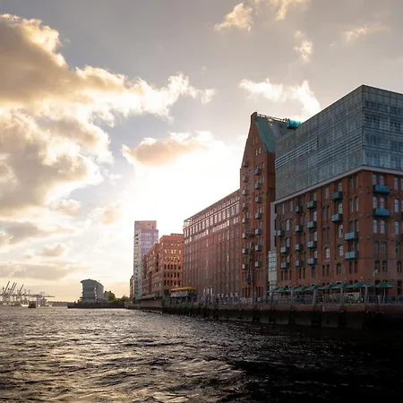 Hotel Ginn Elbspeicher 4*
