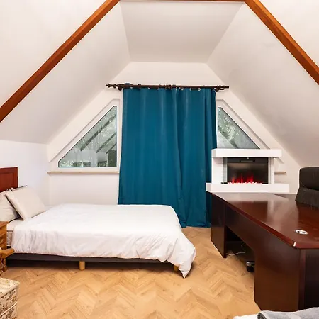 Ad Gaestezimmer Sinstorf Apartment *