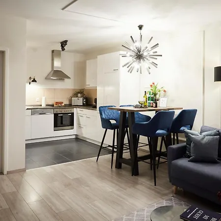 R B Business Am Flughafen Fuer 1-5 Personen - Ideal Fuer Geschaeftsreisende Und Familien - Kueche - Waschtrockner - Smart Tv Apartment Hamburg