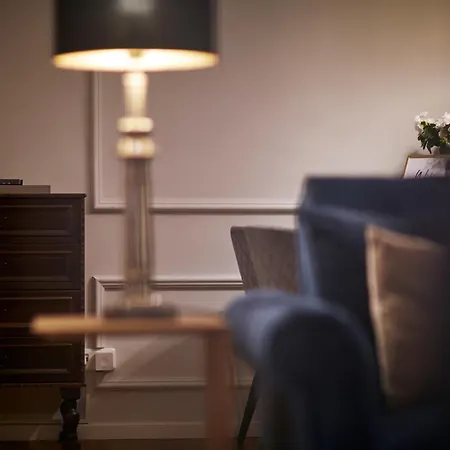 R B Apartment: Airport-adjacent Haven For Families And Professionals *