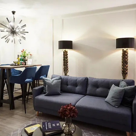 R B Business Am Flughafen Fuer 1-5 Personen - Ideal Fuer Geschaeftsreisende Und Familien - Kueche - Waschtrockner - Smart Tv *