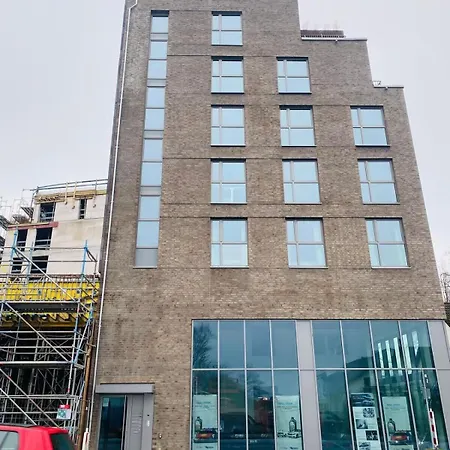 Four Bedroom In Urban Location *
