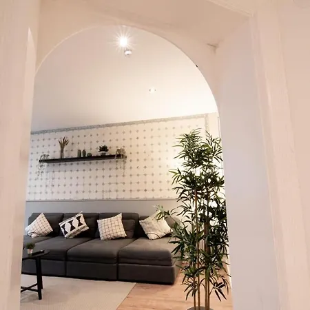 Great Three Bedroom Hamburg