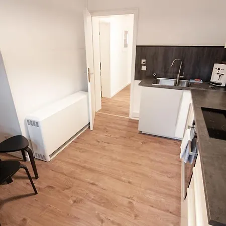 Apartment Great Three Bedroom *
